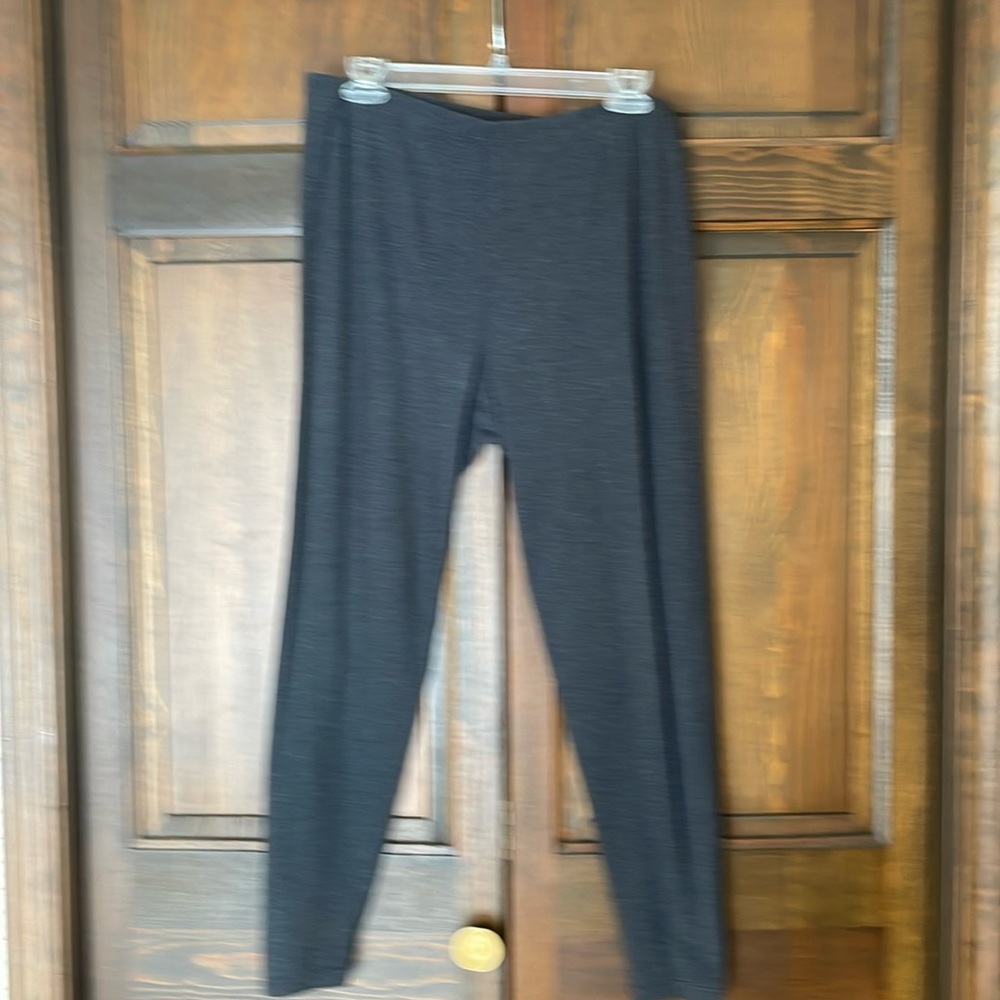Vera Wang. XL. Gray Leggings.